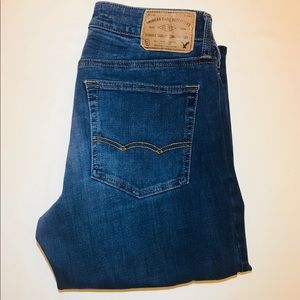 AMERICAN EAGLE OUTFITTER JEANS!!!!